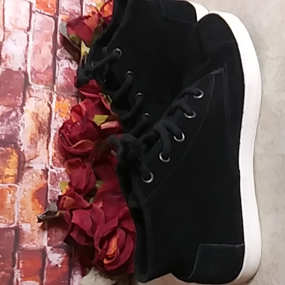 Tom's Paeso Black Suede High Top Sneakers - Picture 7 of 11